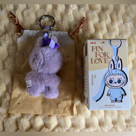 POPMART Labubu Pin for Love Series - Letter M - Picture 5 of 6